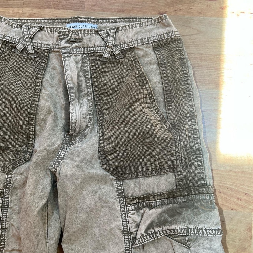 Urban Outfitters Two-Tone Cargo Pants - Picture 7 of 7